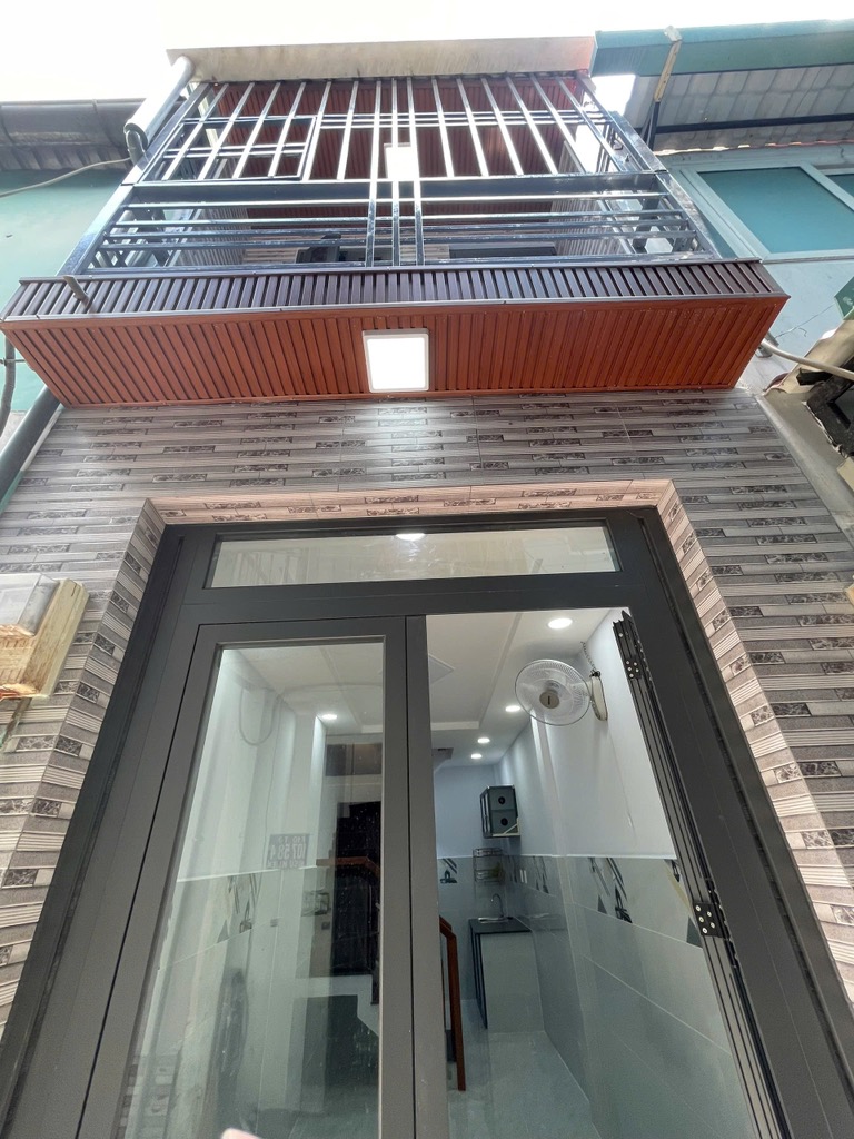 Chính chủ bán căn nhà 18m 2TẦNG 2ty350 đường ni sư huỳnh liên